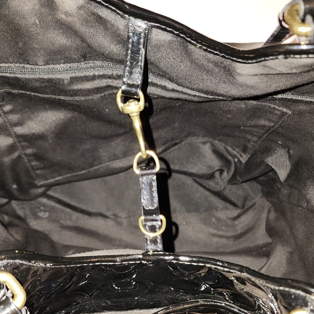 Coach Peyton Op Art Black Patent Leather Tote - Picture 15 of 16